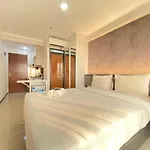 Comfy Studio At Gateway Pasteur Apartment By Travelio